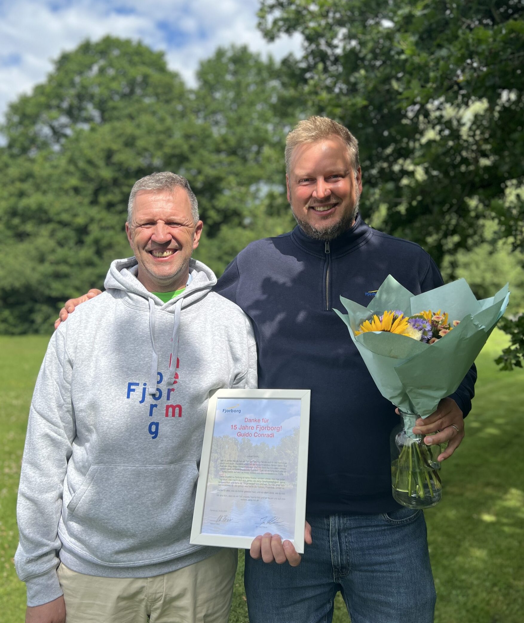 Fjorborg Häuser - News - 15-jähriges Firmenjubiläum für unseren Guido